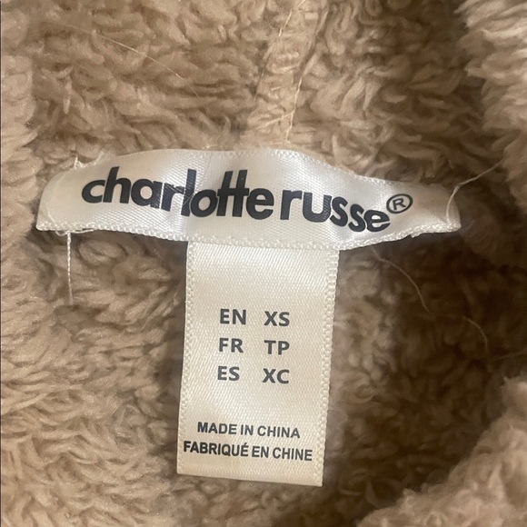 ✨ 3 for $20 Bundle Deal ✨ Charlotte Russe Tan Fuzzy Jacket - Picture 2 of 5